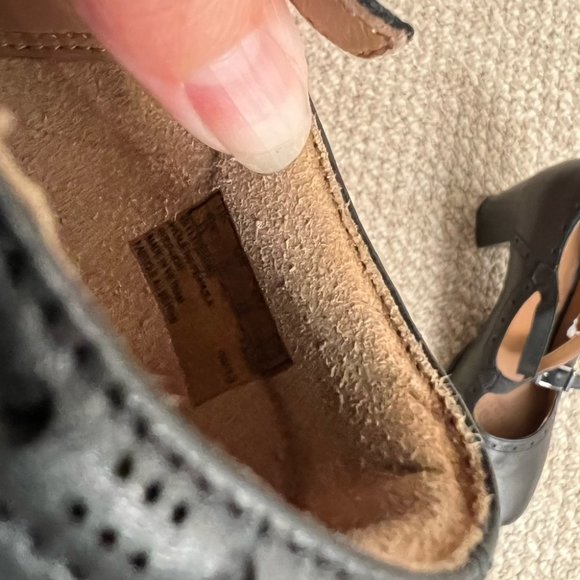 Clarks black heels strappy Mary Jane size 9 - Picture 8 of 10